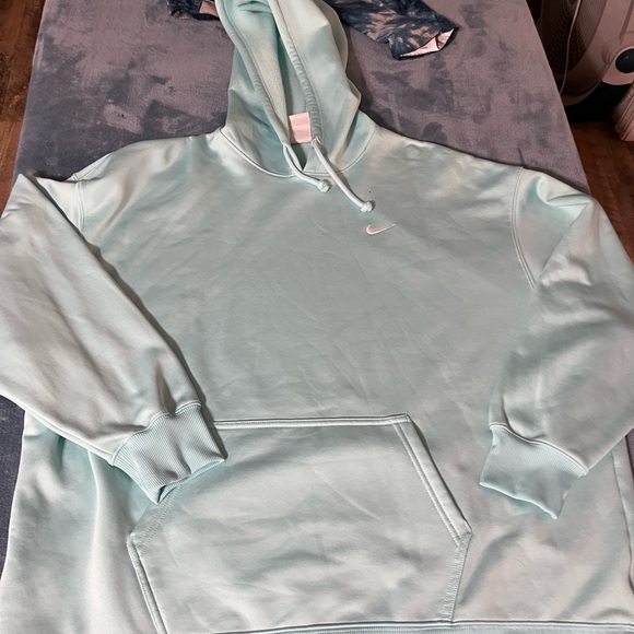 COPY - COPY - Nike Therma Fit Hoodie XL - Picture 1 of 7